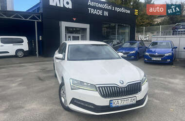 Лифтбек Skoda Superb 2020 в Киеве