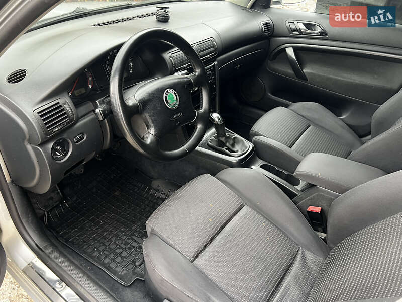 Ліфтбек Skoda Superb 2004 в Вінниці