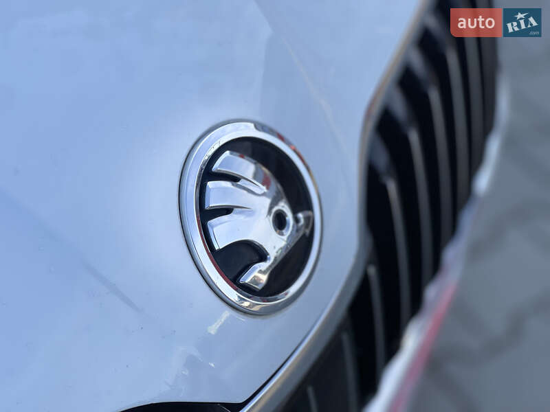 Универсал Skoda Superb 2017 в Нововолынске фото 13 Универсал Skoda Superb 2017 в Нововолынске