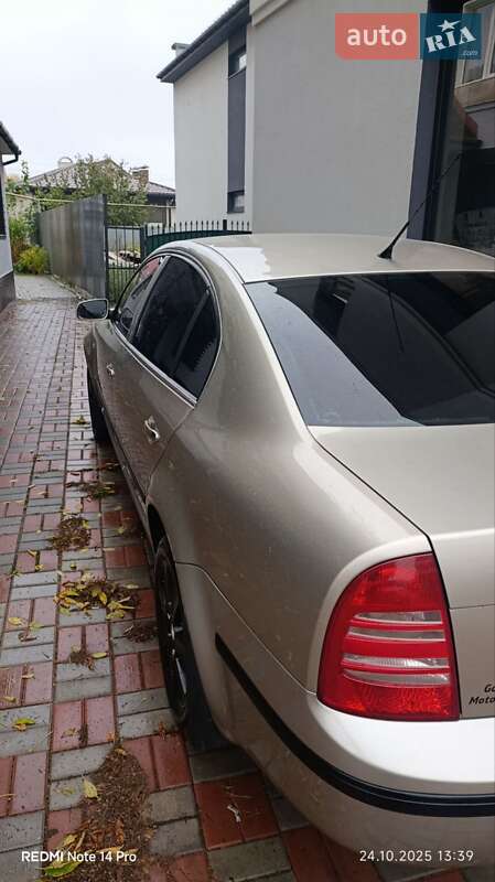 Ліфтбек Skoda Superb 2004 в Ужгороді фото 4 Ліфтбек Skoda Superb 2004 в Ужгороді