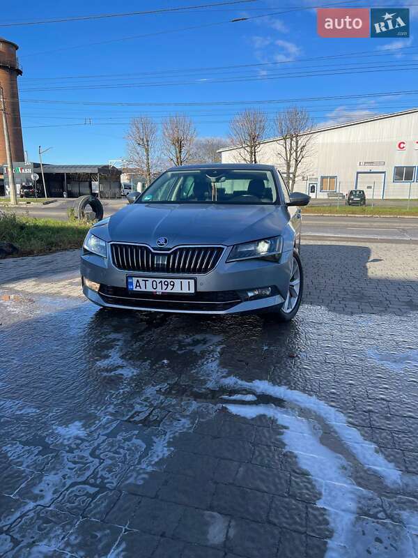 Лифтбек Skoda Superb 2015 в Ивано-Франковске фото Лифтбек Skoda Superb 2015 в Ивано-Франковске