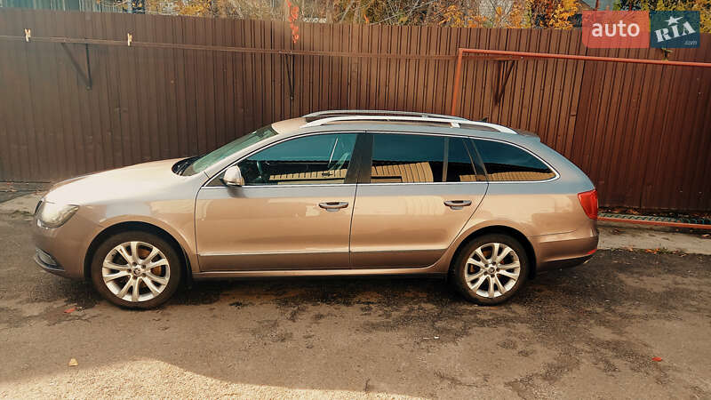 Універсал Skoda Superb 2014 в Києві