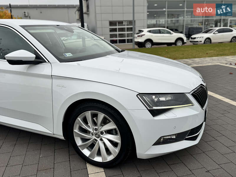 Лифтбек Skoda Superb 2017 в Мукачево