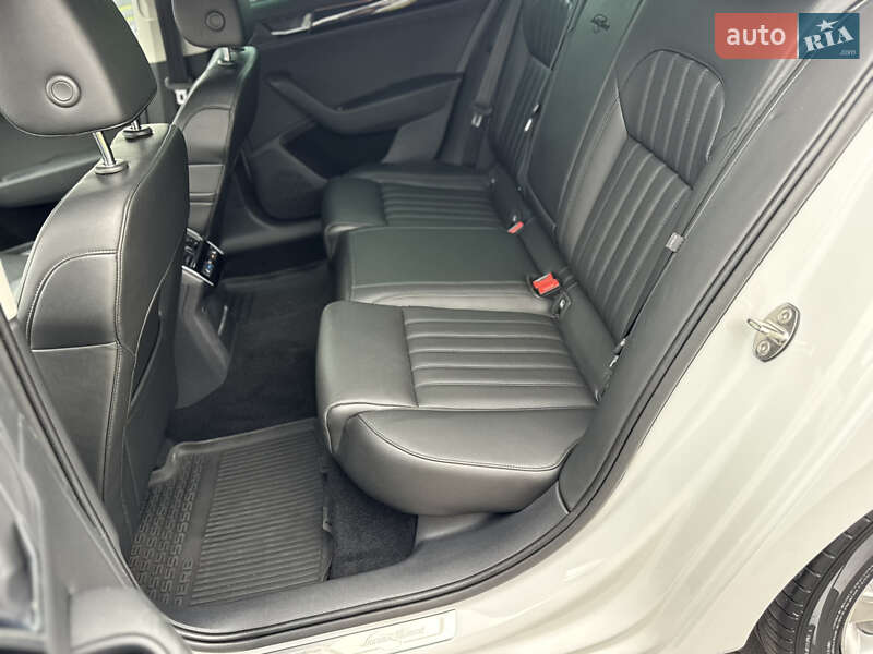 Лифтбек Skoda Superb 2017 в Мукачево