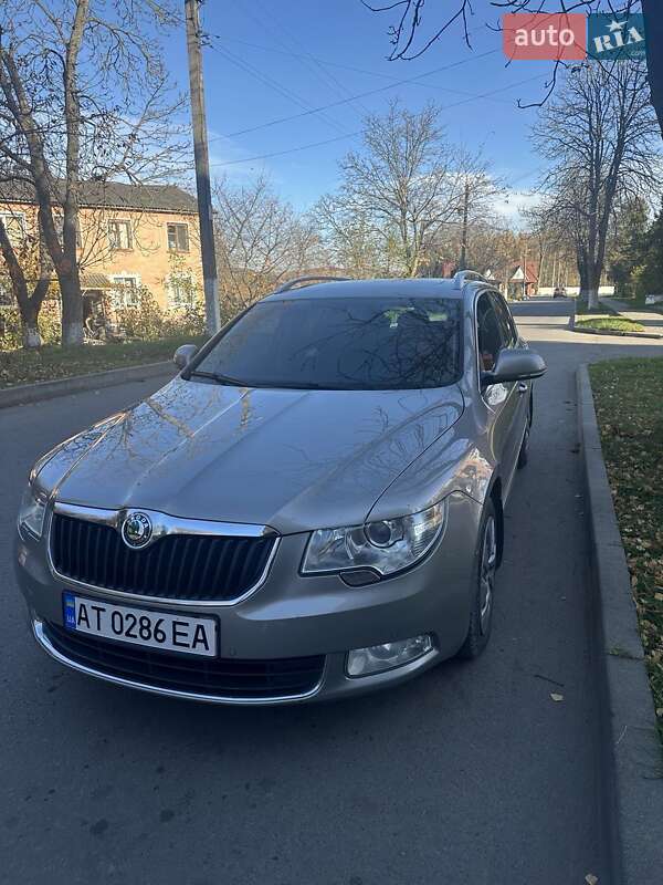 Skoda Superb 2011