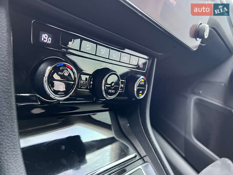 Ліфтбек Skoda Superb 2017 в Дрогобичі