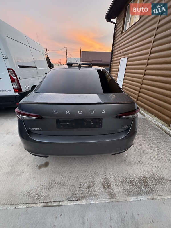 Лифтбек Skoda Superb 2025 в Киеве