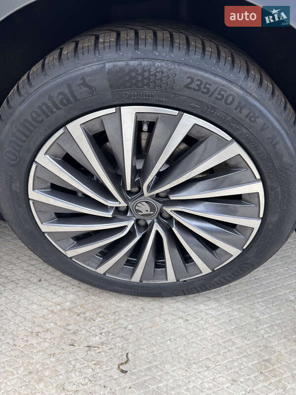 Лифтбек Skoda Superb 2025 в Киеве