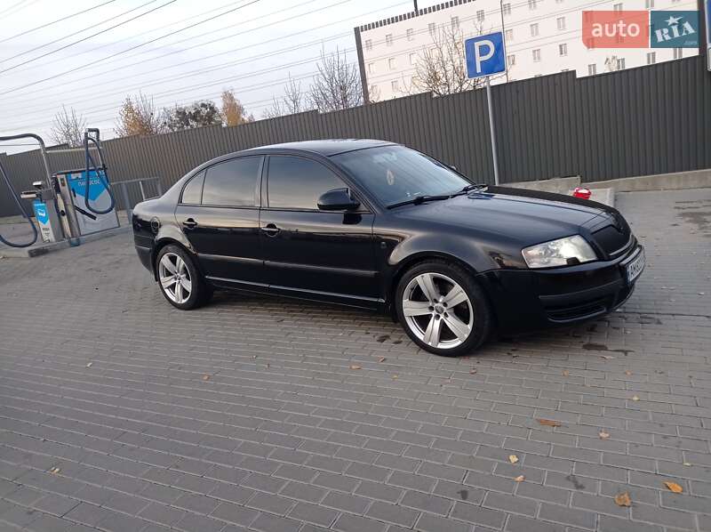 Лифтбек Skoda Superb 2007 в Новых Петровцах