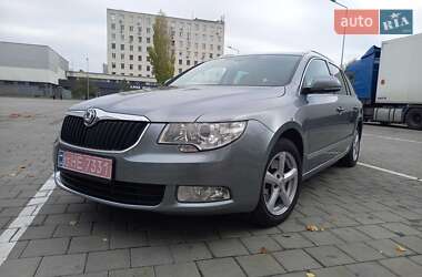 Универсал Skoda Superb 2011 в Черкассах