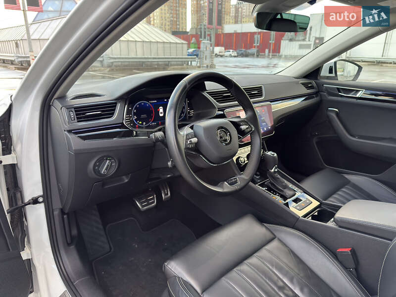 Ліфтбек Skoda Superb 2022 в Києві