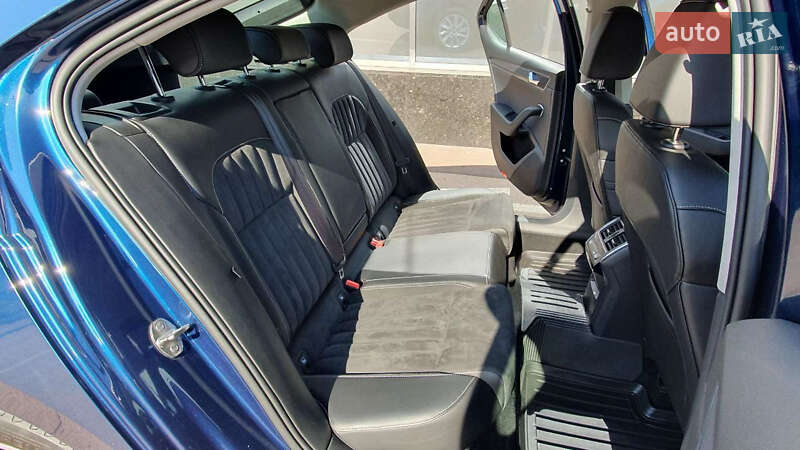 Лифтбек Skoda Superb 2021 в Киеве