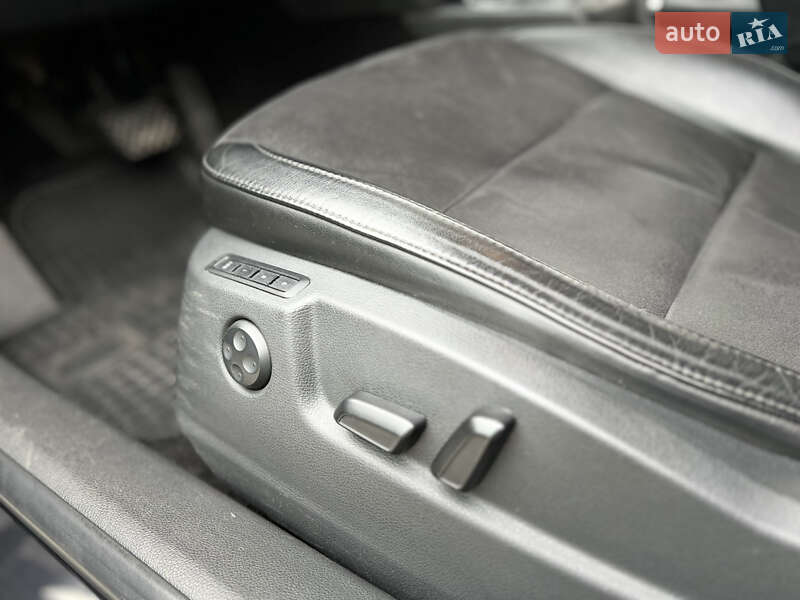 Универсал Skoda Superb 2012 в Новояворовске