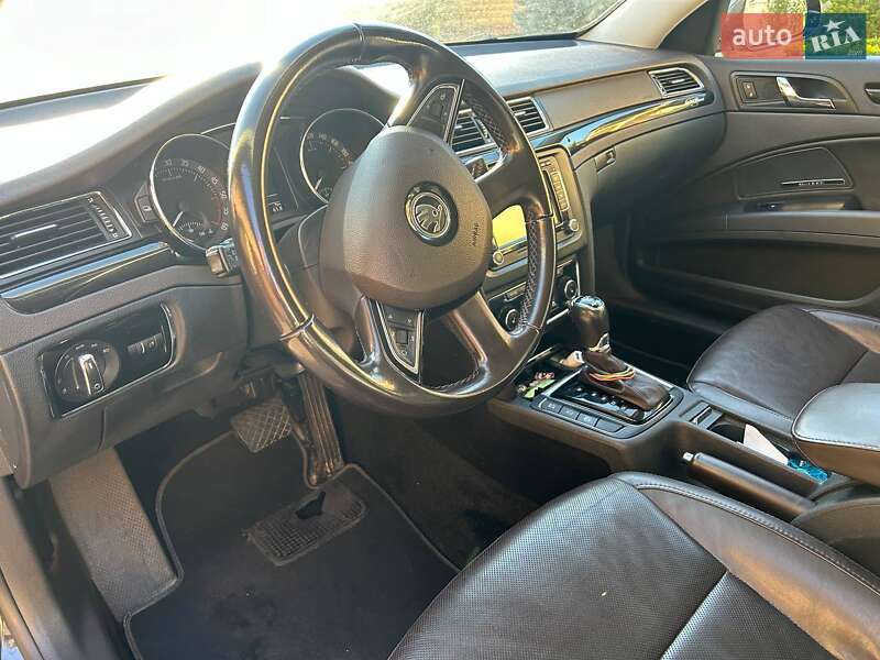 Универсал Skoda Superb 2013 в Киеве