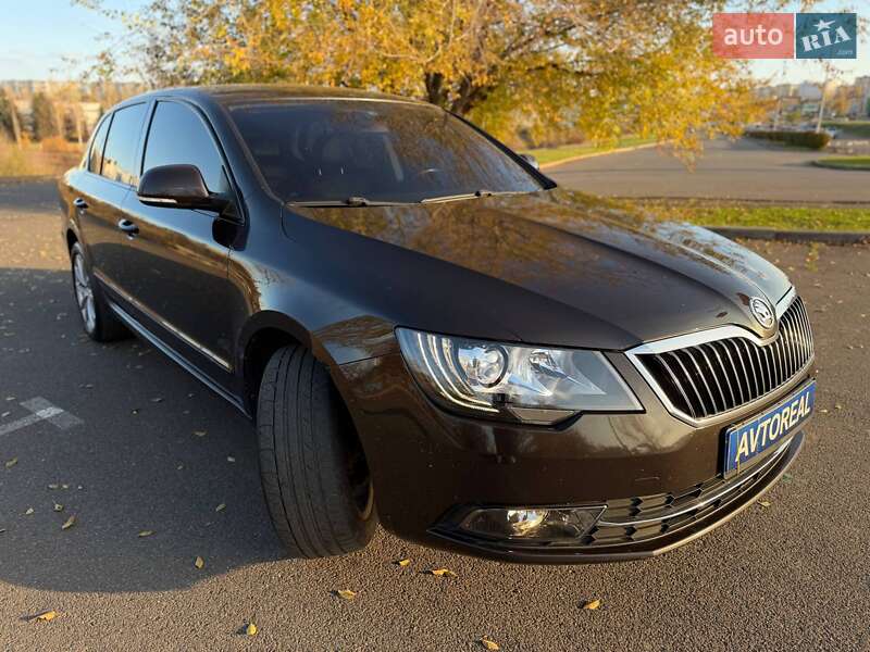 Лифтбек Skoda Superb 2013 в Кривом Роге фото 13 Лифтбек Skoda Superb 2013 в Кривом Роге