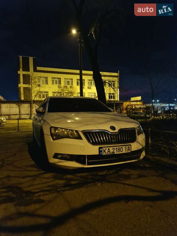 Ліфтбек Skoda Superb 2016 в Києві фото 15 Ліфтбек Skoda Superb 2016 в Києві