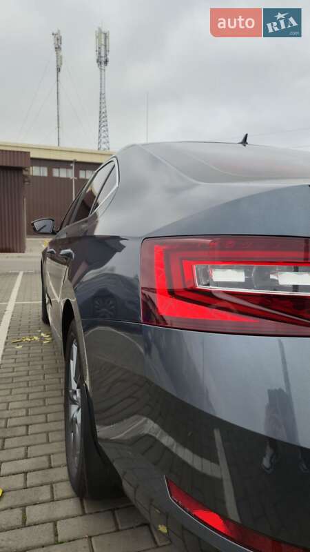 Лифтбек Skoda Superb 2017 в Черкассах