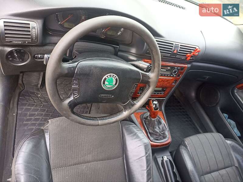 Лифтбек Skoda Superb 2002 в Харькове