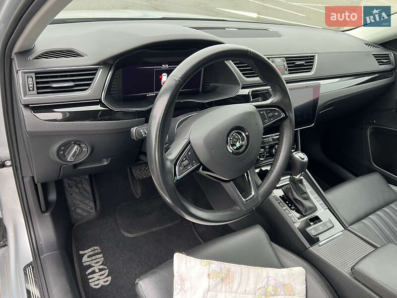 Универсал Skoda Superb 2019 в Киеве