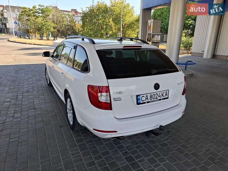 Универсал Skoda Superb 2011 в Николаеве