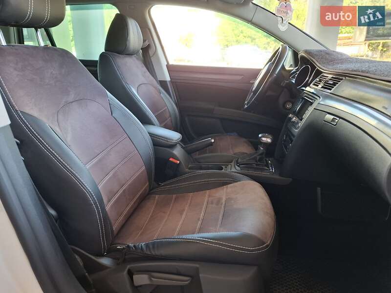 Универсал Skoda Superb 2011 в Николаеве