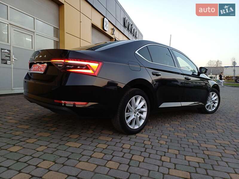 Лифтбек Skoda Superb 2021 в Самборе