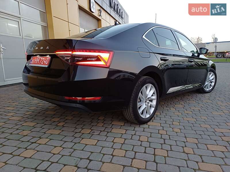 Лифтбек Skoda Superb 2021 в Самборе