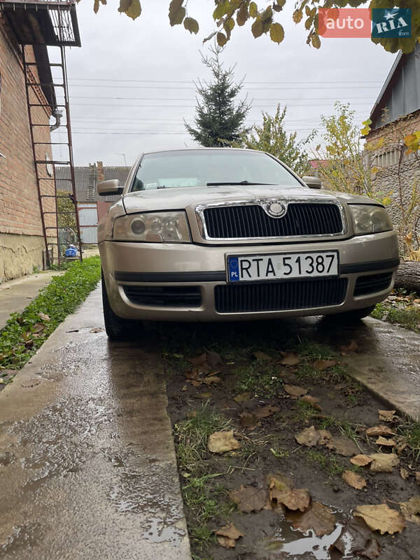 Skoda Superb 2004 Skoda Superb 2004