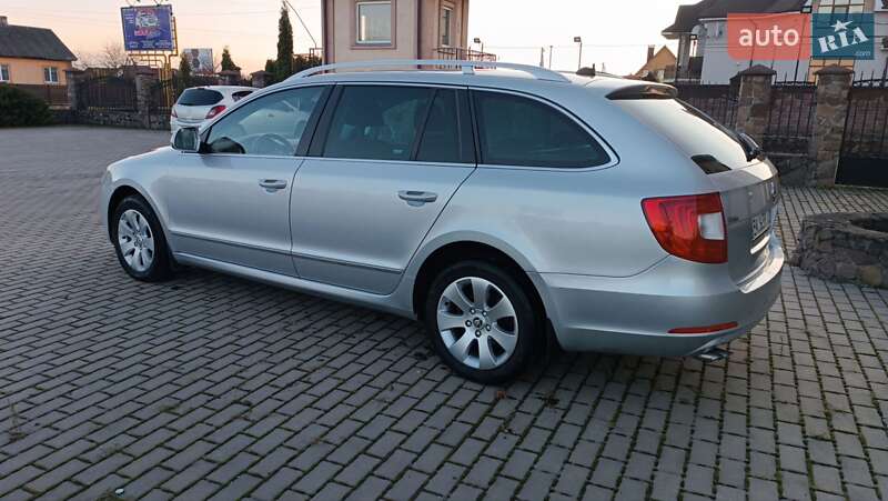 Універсал Skoda Superb 2011 в Сарнах