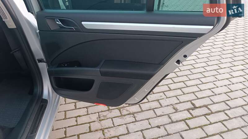 Універсал Skoda Superb 2011 в Сарнах