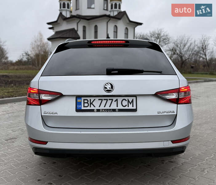 Универсал Skoda Superb 2017 в Ровно