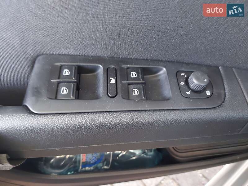 Лифтбек Skoda Superb 2012 в Каменском