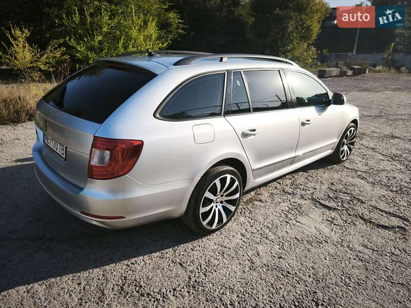 Універсал Skoda Superb 2011 в Дніпрі фото 10 Універсал Skoda Superb 2011 в Дніпрі