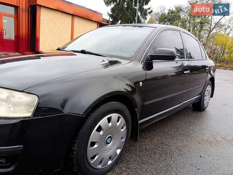 Лифтбек Skoda Superb 2004 в Житомире