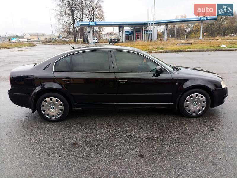 Лифтбек Skoda Superb 2004 в Житомире
