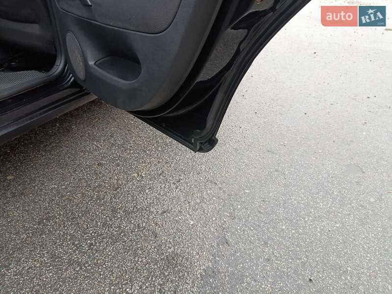 Лифтбек Skoda Superb 2004 в Житомире