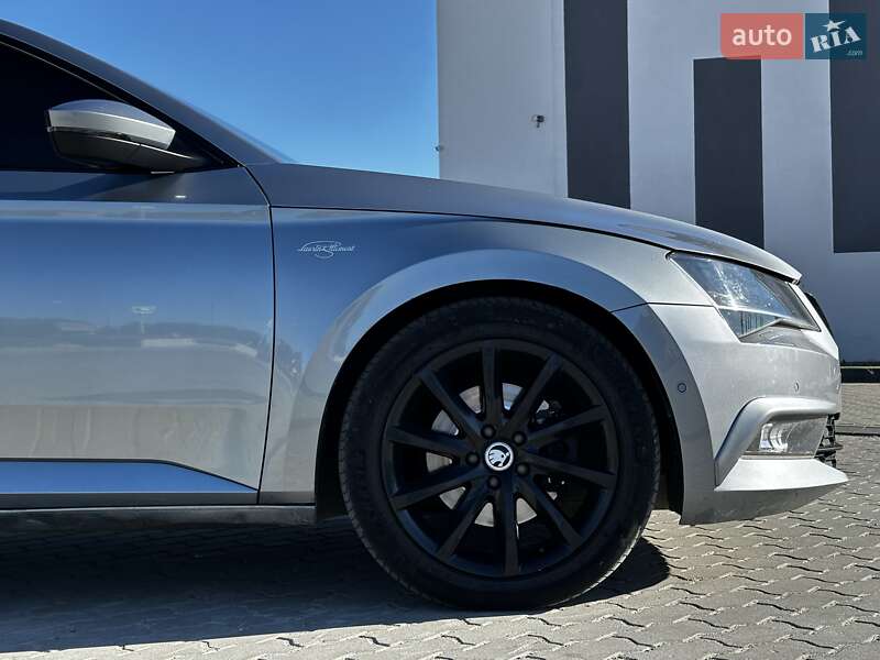 Лифтбек Skoda Superb 2017 в Львове