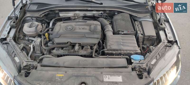 Лифтбек Skoda Superb 2015 в Кривом Роге