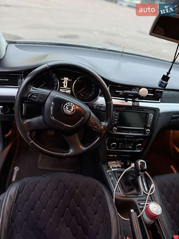 Універсал Skoda Superb 2012 в Житомирі