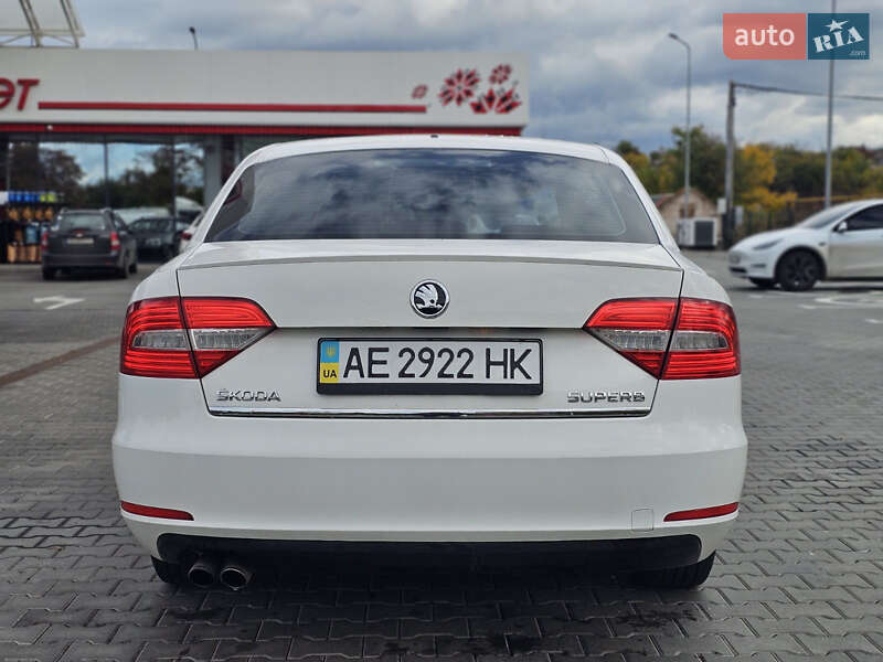 Лифтбек Skoda Superb 2013 в Запорожье