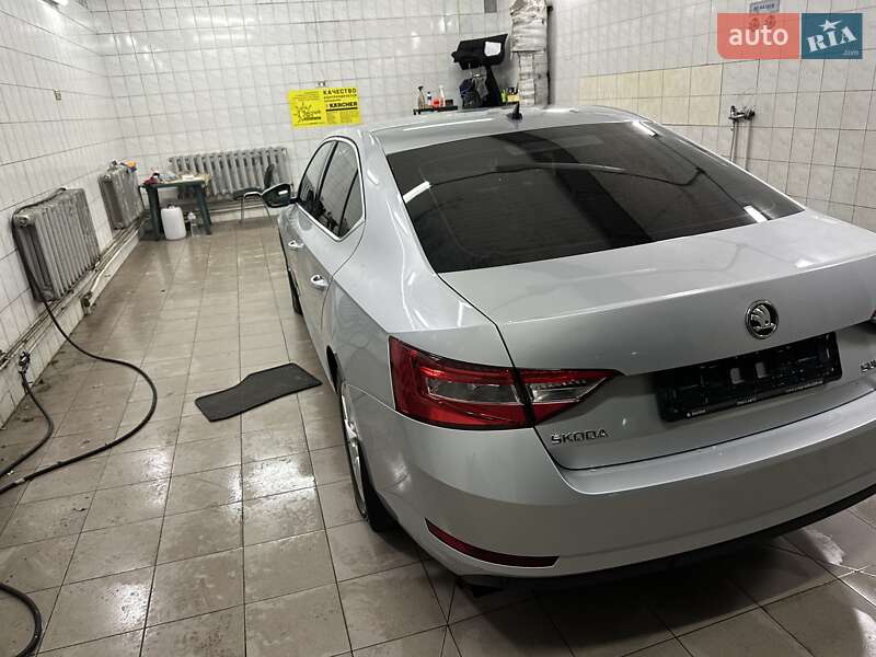 Лифтбек Skoda Superb 2017 в Днепре фото 3 Лифтбек Skoda Superb 2017 в Днепре