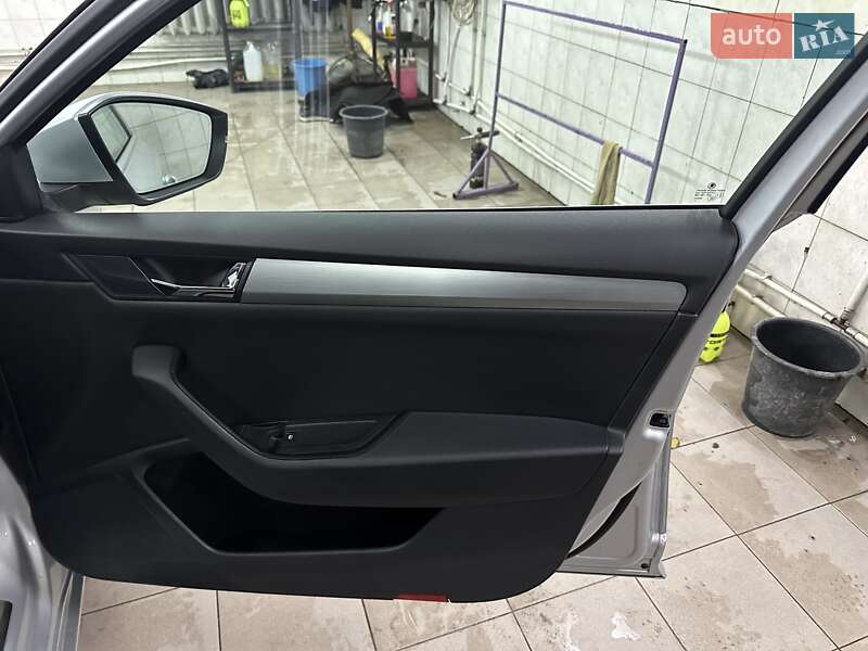 Лифтбек Skoda Superb 2017 в Днепре фото 7 Лифтбек Skoda Superb 2017 в Днепре