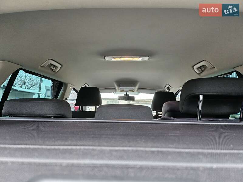 Универсал Skoda Superb 2012 в Вараше