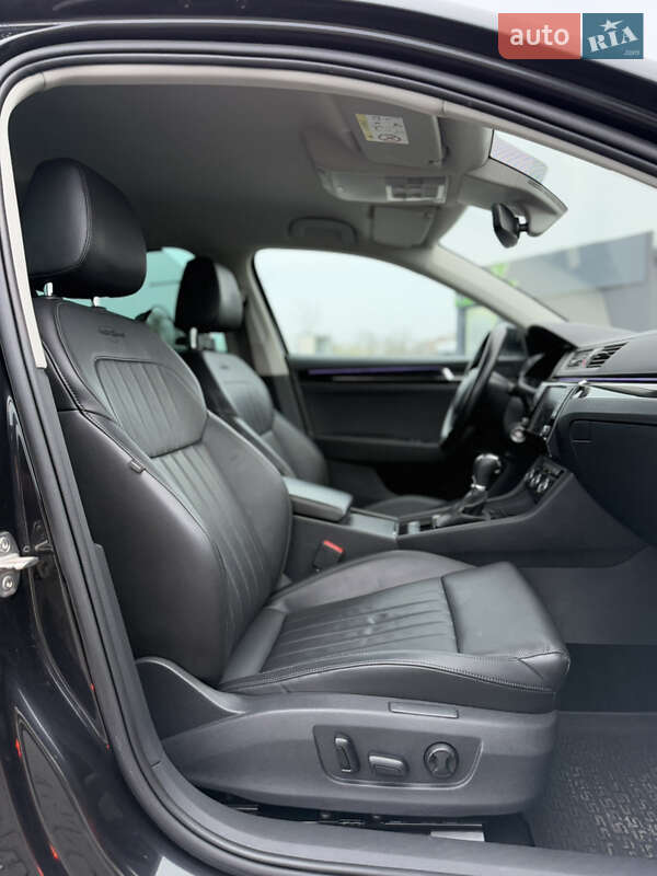 Лифтбек Skoda Superb 2017 в Луцке