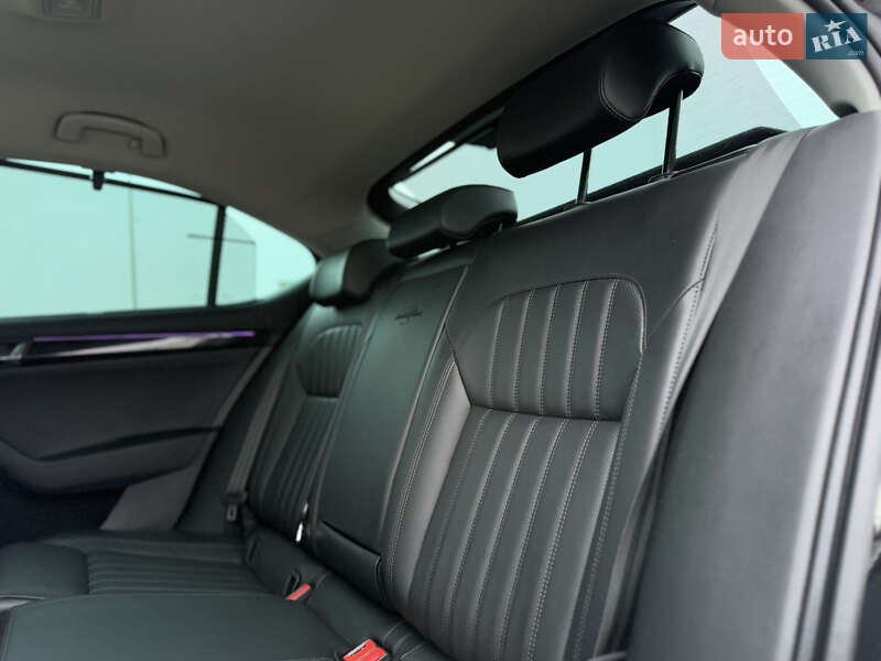 Лифтбек Skoda Superb 2017 в Луцке