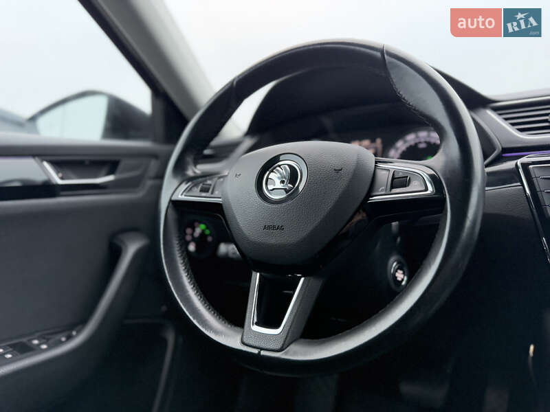 Лифтбек Skoda Superb 2017 в Луцке