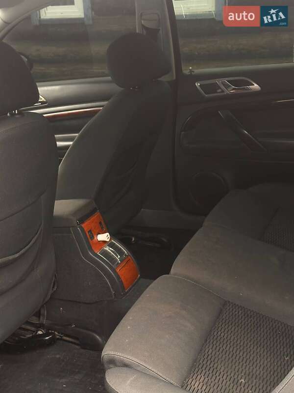 Лифтбек Skoda Superb 2006 в Иванкове