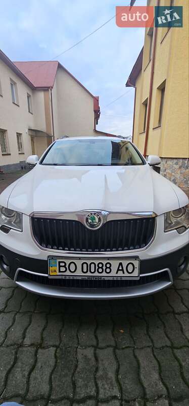 Універсал Skoda Superb 2012 в Тернополі