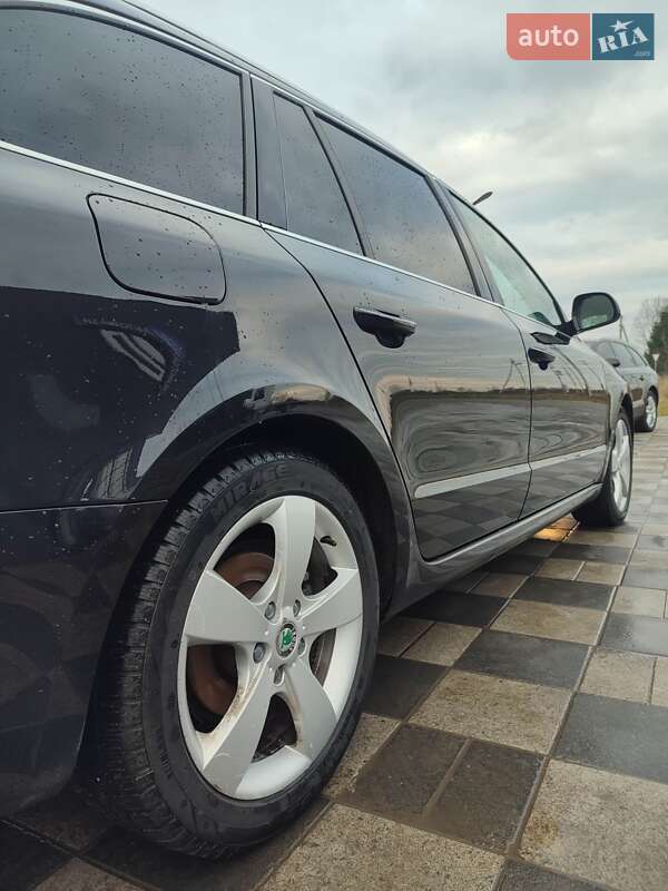 Універсал Skoda Superb 2012 в Самборі