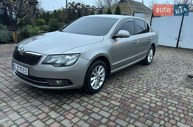 Лифтбек Skoda Superb 2013 в Хороле